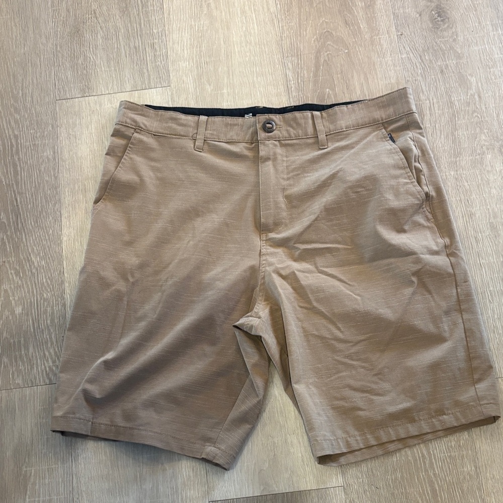 Men's Visive Hybrid Shorts- size 34